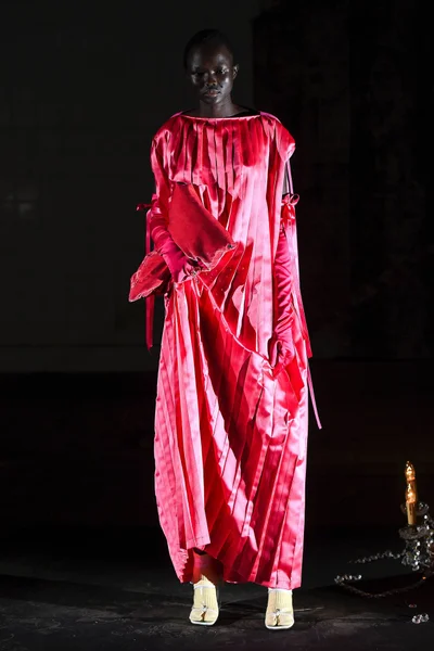 Look 19